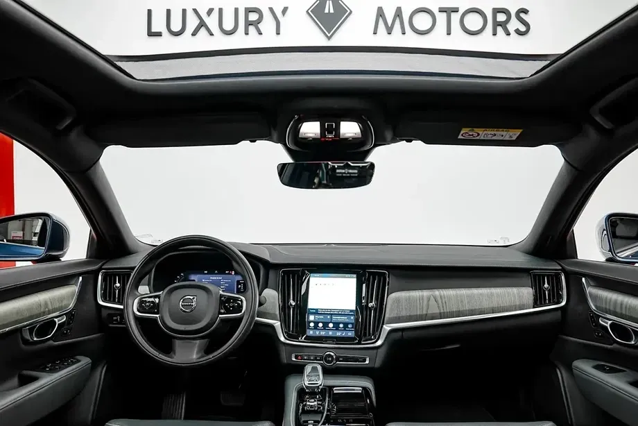 Volvo S90 T8 Recharge AWD Geartronic Inscription — imagine 2