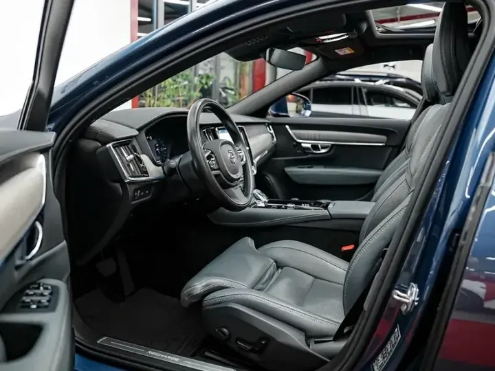 Volvo S90 T8 Recharge AWD Geartronic Inscription