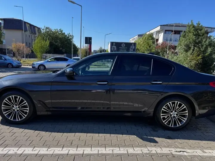 BMW Seria 5 520d xDrive AT