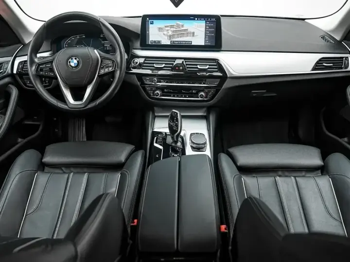 BMW Seria 5 G30/G31 520i Aut. Sport Line
