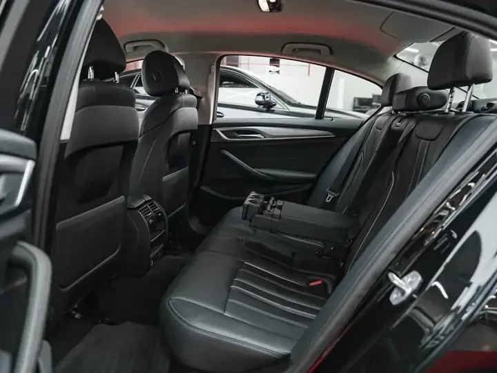 BMW Seria 5 G30/G31 520i Aut. Sport Line