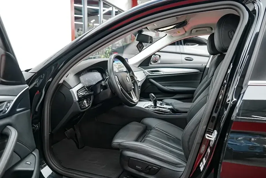 BMW Seria 5 G30/G31 520i Aut. Sport Line — imagine 4