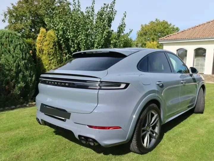 Porsche Cayenne Coupe