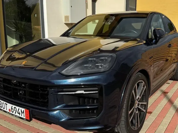 Porsche Cayenne Coupe E-Hybrid