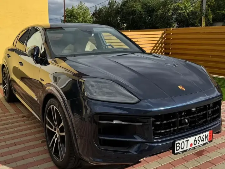 Porsche Cayenne Coupe E-Hybrid