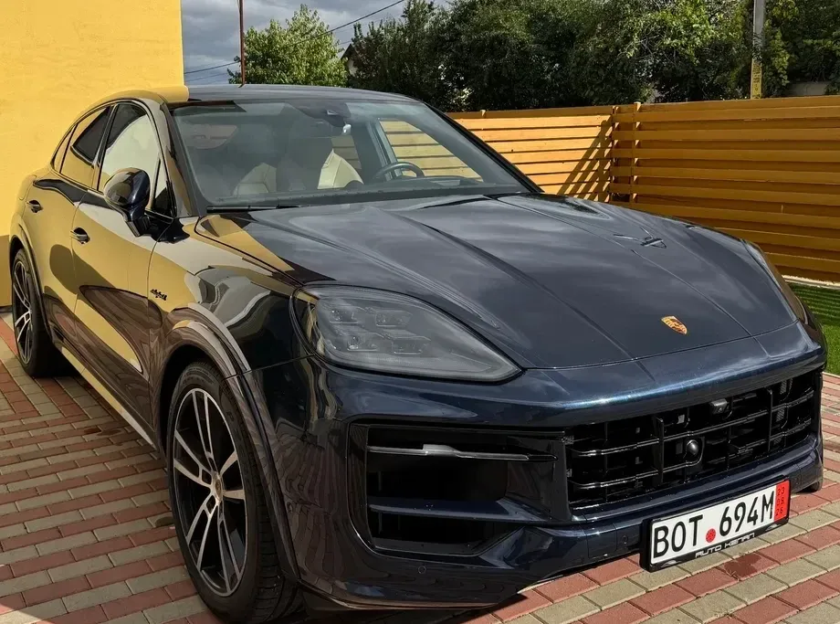 Porsche Cayenne Coupe E-Hybrid — imagine 3
