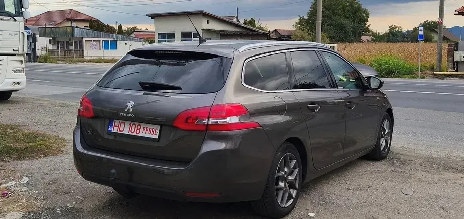 Peugeot 308 II BlueHDi 120 Stop & Start Style — imagine 3