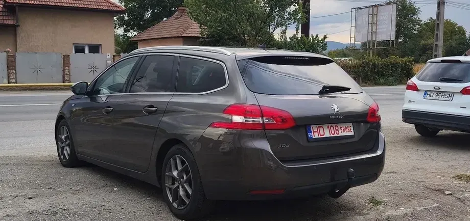 Peugeot 308 II BlueHDi 120 Stop & Start Style — imagine 4