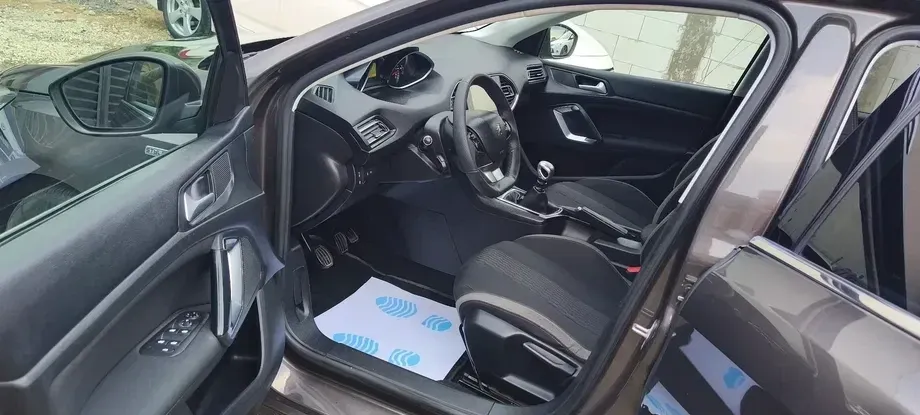 Peugeot 308 II BlueHDi 120 Stop & Start Style — imagine 5