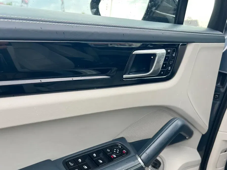 Porsche Cayenne S E-Hybrid Platinum Edition — imagine 6