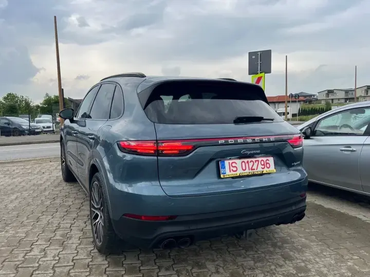 Porsche Cayenne S E-Hybrid Platinum Edition