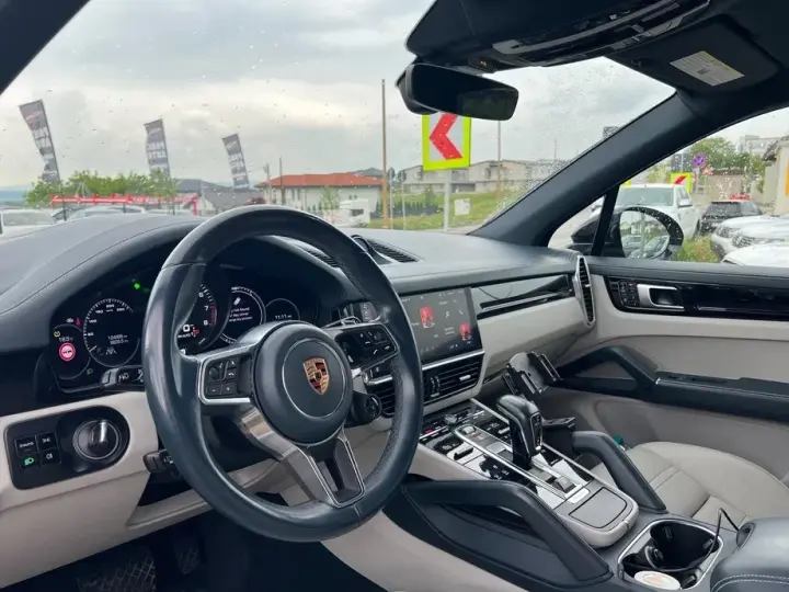 Porsche Cayenne S E-Hybrid Platinum Edition