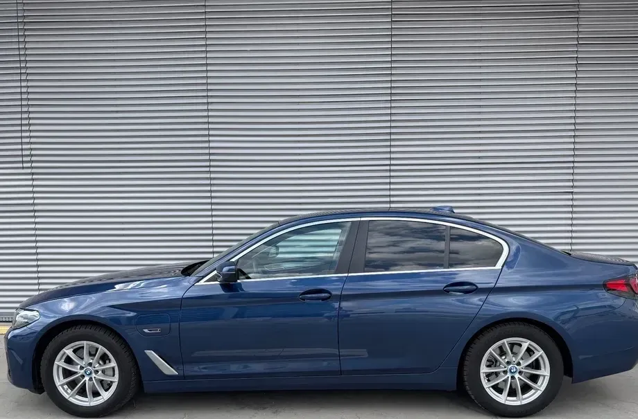 BMW Seria 5 G30/G31 520e AT PHEV — imagine 5