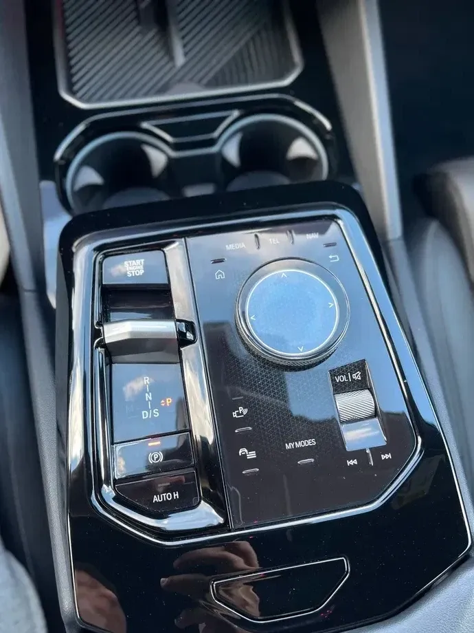 BMW Seria 5 520d AT MHEV — imagine 5