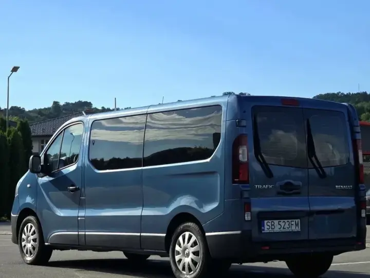 Renault Trafic 2.0 Blue dCi 145 Combi L2H1 7+1 locuri Expression