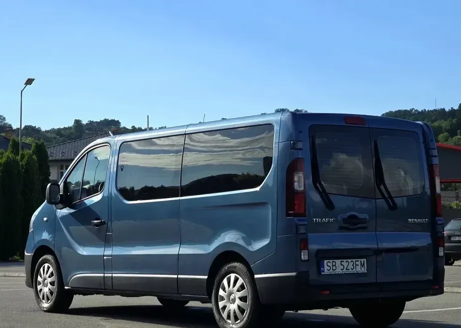 Renault Trafic 2.0 Blue dCi 145 Combi L2H1 7+1 locuri Expression — imagine 3