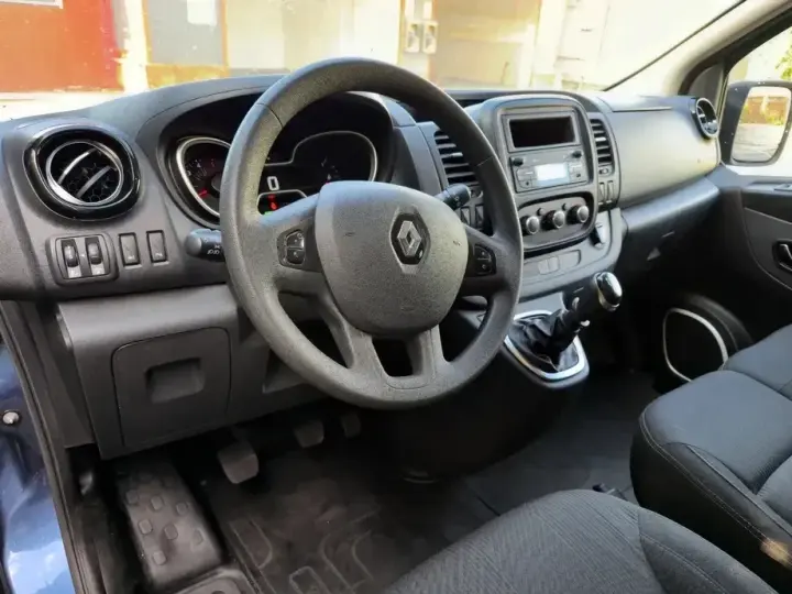 Renault Trafic 2.0 Blue dCi 145 Combi L2H1 7+1 locuri Expression