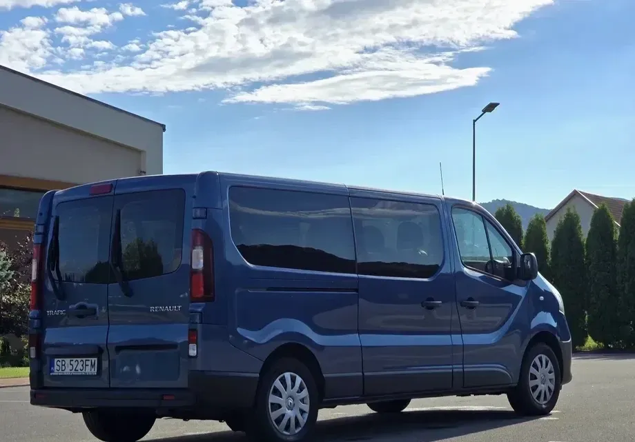 Renault Trafic 2.0 Blue dCi 145 Combi L2H1 7+1 locuri Expression — imagine 4