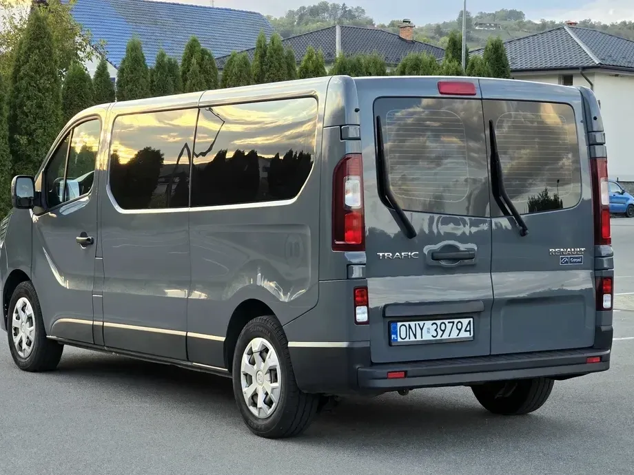 Renault Trafic 2.0 Blue dCi 145 Combi L2H1 7+1 locuri Expression Plus — imagine 3