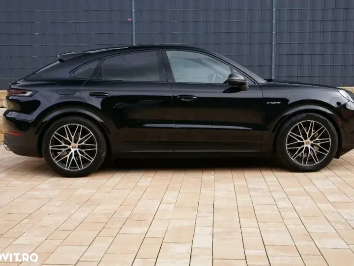 Porsche Cayenne Coupe E-Hybrid
