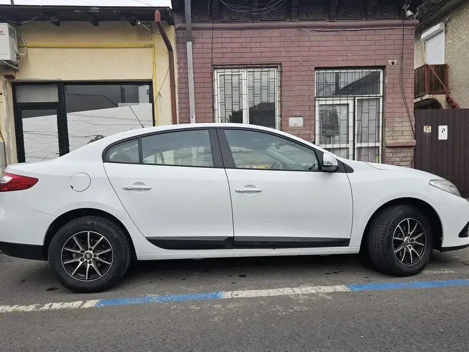 Renault Fluence 1.6 16V Authentique — imagine 5