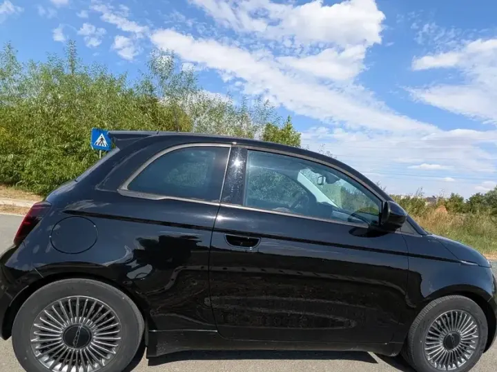 FIAT 500E 42 kW 118 CP Icon