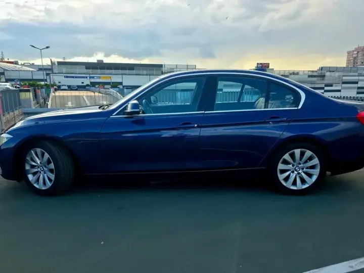 BMW Seria 3 F30/F31/F34 320i Aut. Luxury Line