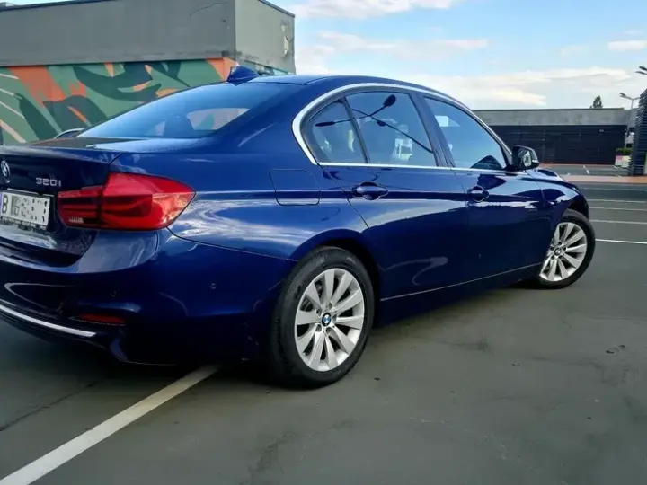 BMW Seria 3 F30/F31/F34 320i Aut. Luxury Line
