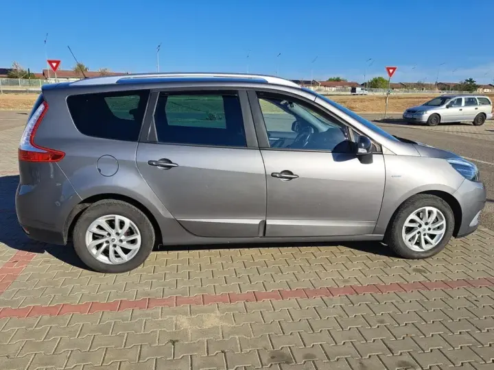 Renault Grand Scenic dCi 130 FAP Start & Stop Dynamique