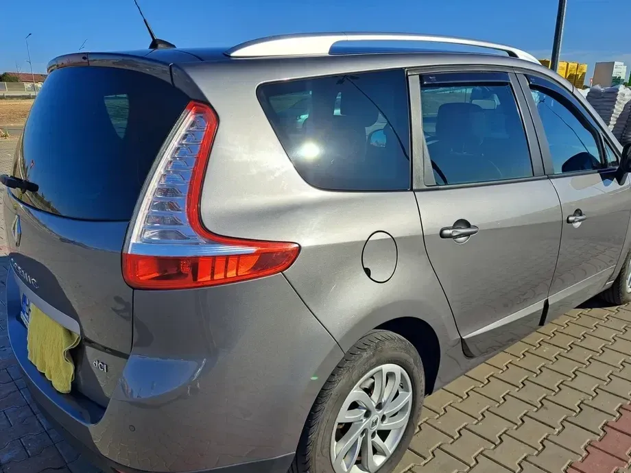 Renault Grand Scenic dCi 130 FAP Start & Stop Dynamique — imagine 5