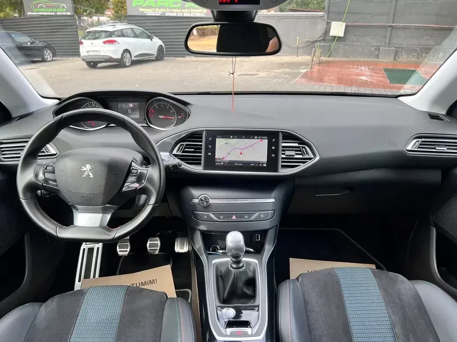 Peugeot 308 1.2 L PureTech Turbo S&S Allure — imagine 6