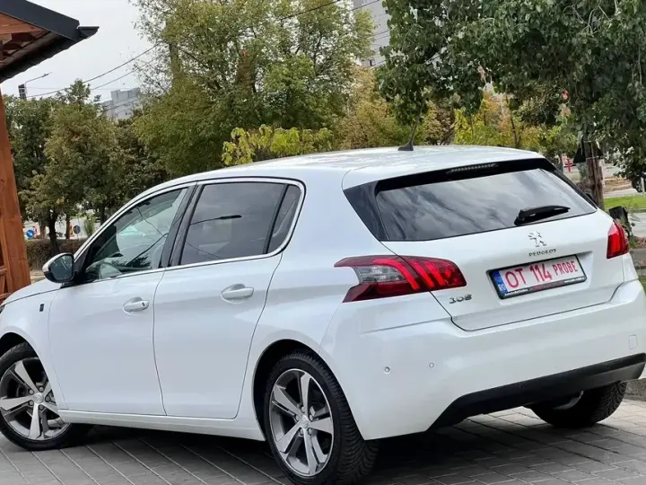 Peugeot 308 1.2 L PureTech Turbo S&S Allure