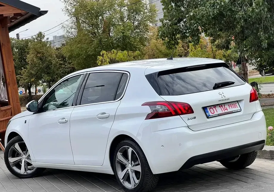 Peugeot 308 1.2 L PureTech Turbo S&S Allure — imagine 5