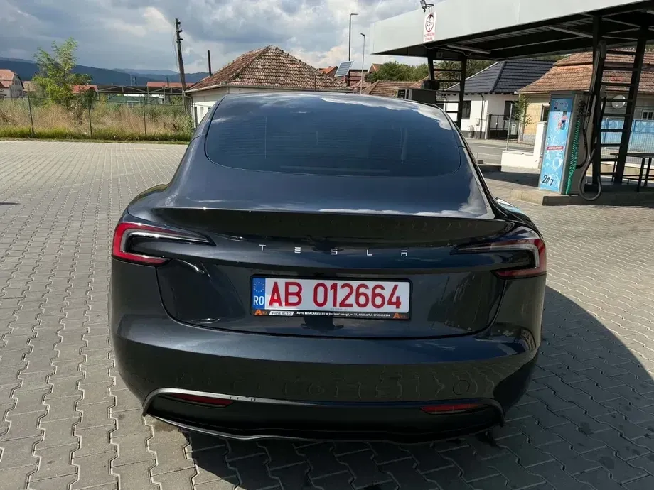 Tesla Model 3 RWD — imagine 5
