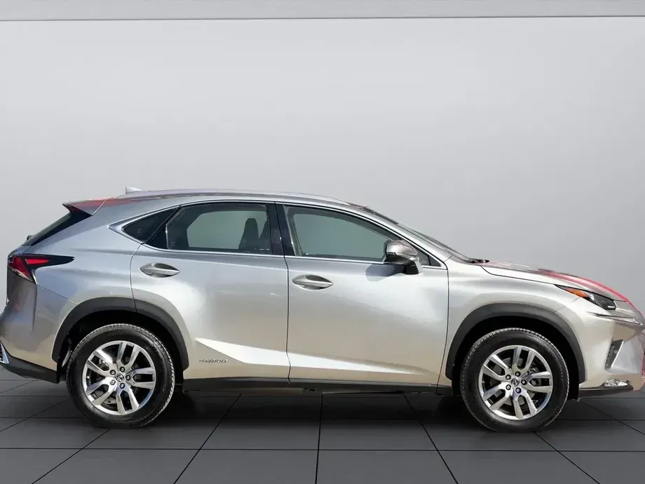 Lexus NX I 300h E-FOUR Executive Line — imagine 4