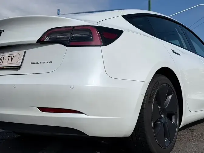 Tesla Model 3 Langstreckenbatterie Allradantrieb Dual Motor