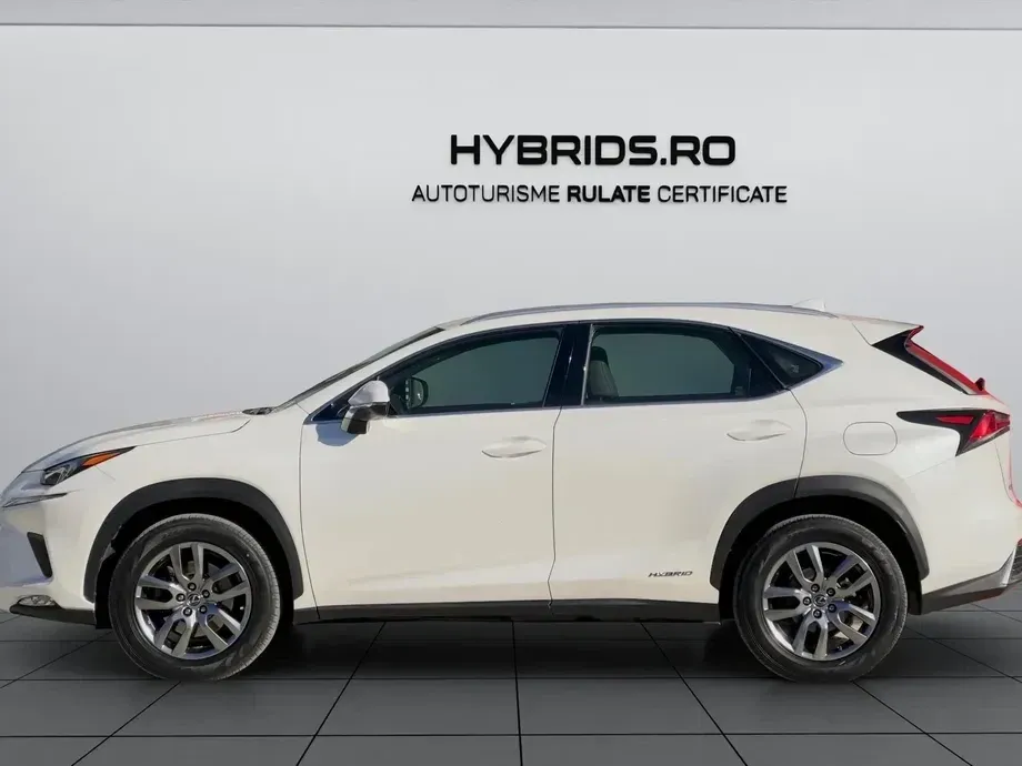 Lexus NX I 300h AWD Executive Plus — imagine 2