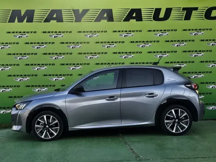 Peugeot 208 PureTech 100 EAT8 Active