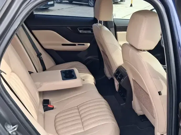 Jaguar F-Pace 20d AWD Aut. Portfolio