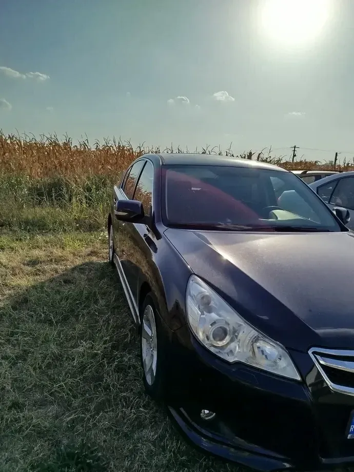 Subaru Legacy — imagine 5