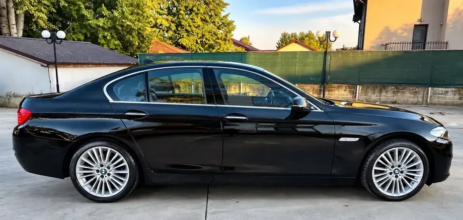 BMW Seria 5 F10/F11/F07 520d Aut. Luxury Line — imagine 5