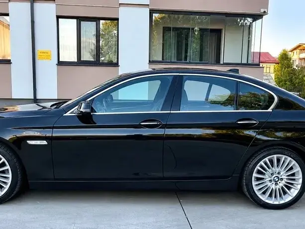 BMW Seria 5 F10/F11/F07 520d Aut. Luxury Line