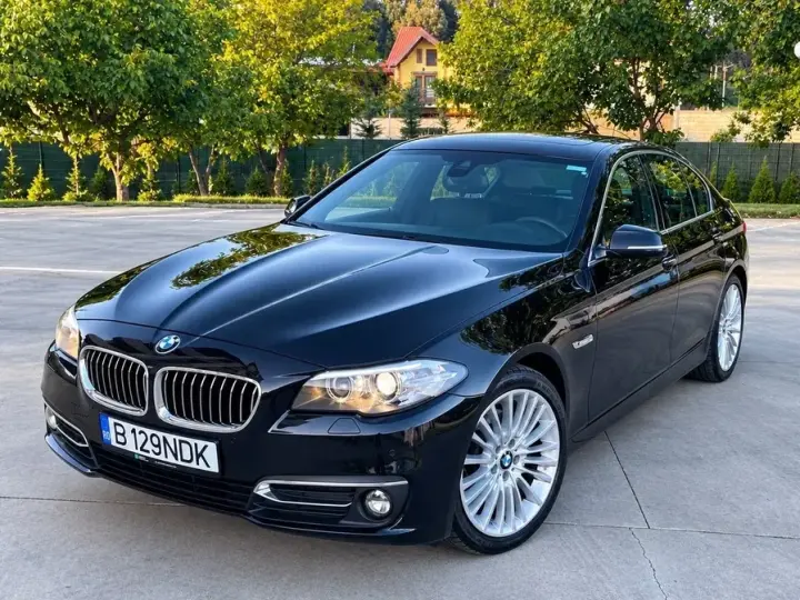 BMW Seria 5 F10/F11/F07 520d Aut. Luxury Line