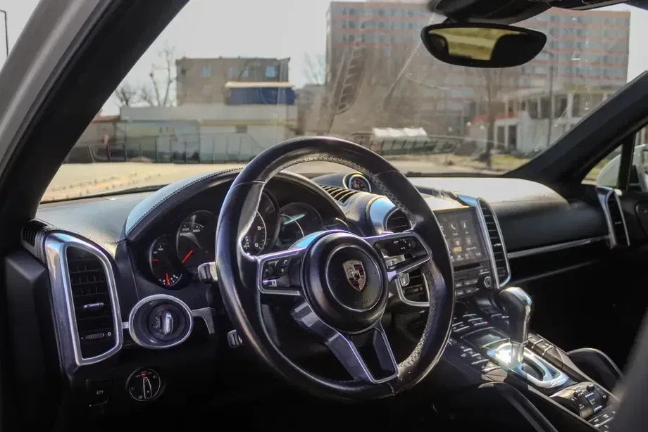 Porsche Cayenne 3.0 L — imagine 5