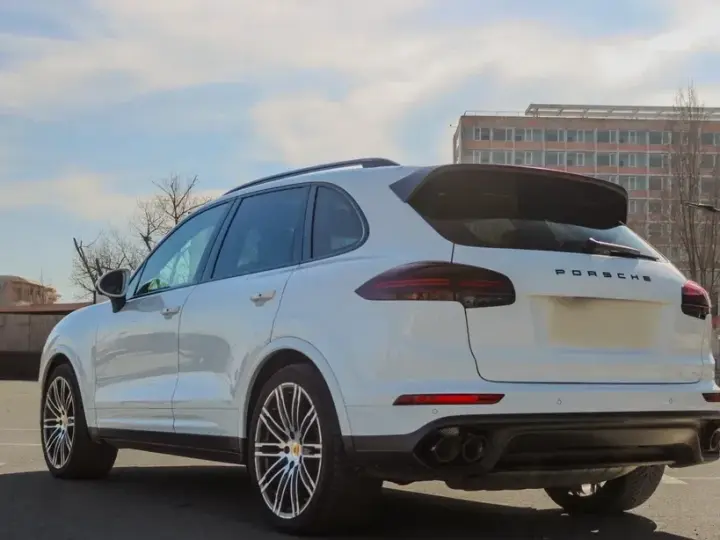 Porsche Cayenne 3.0 L