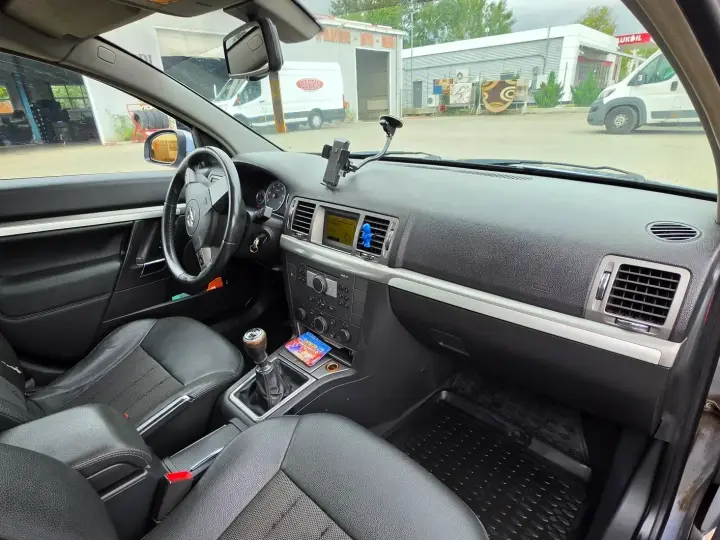 Opel Vectra C 1.9 CDTI Elegance