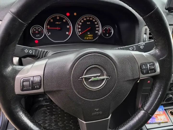 Opel Vectra C 1.9 CDTI Elegance