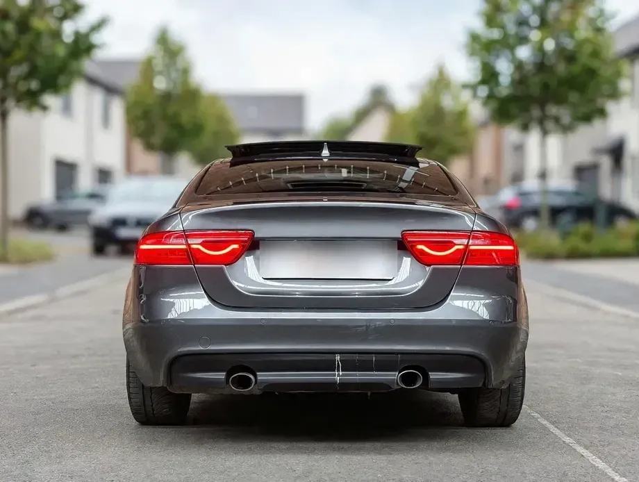 Jaguar XE 2.0 Portfolio — imagine 3