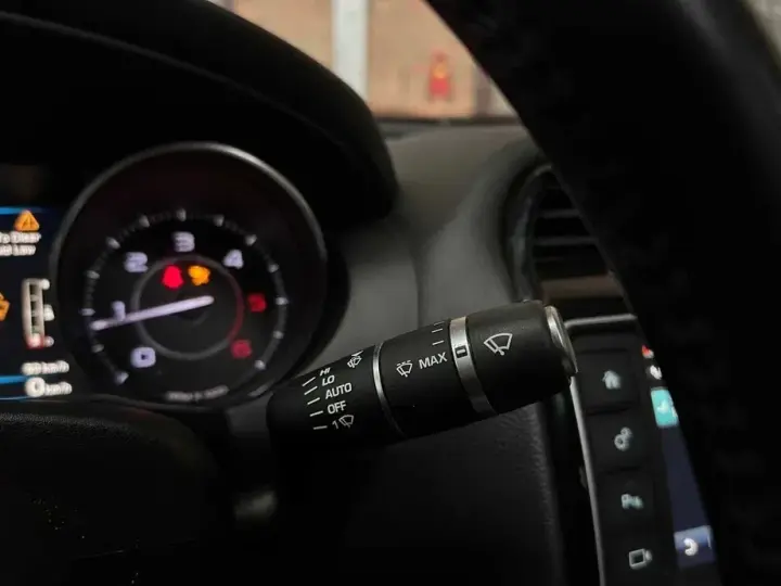 Jaguar XE 2.0 Portfolio