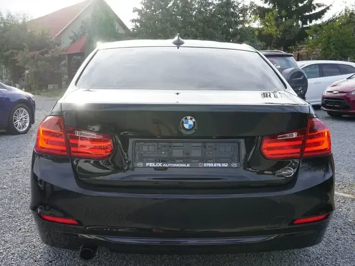 BMW Seria 3 F30/F31/F34 318d Aut. Blue Performance Sport Line